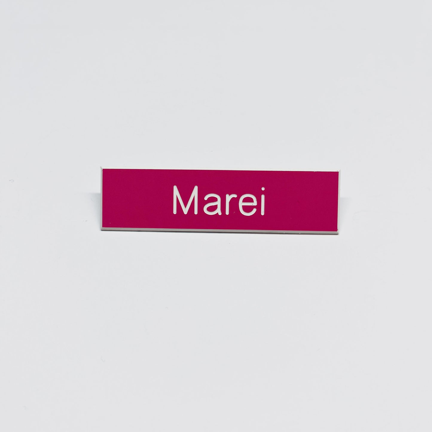Julia Scher: Guard Name Tag, 2018